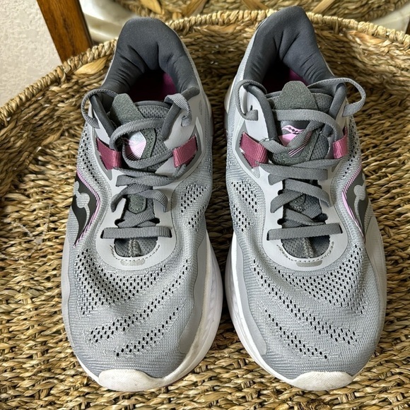Saucony 15 running shoe ally quartz, purple & grey comfortable,lightweight,SZ 7W - Picture 4 of 8